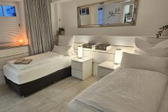 Schlafzimmer 1 im EG