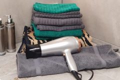 Apartment UG, Ausstattung Duschbad